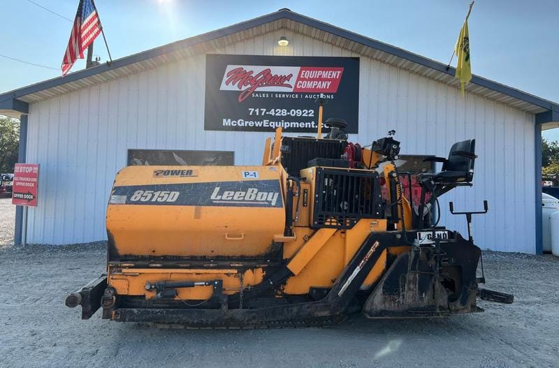 2016 LeeBoy 8515 Equipment Image0