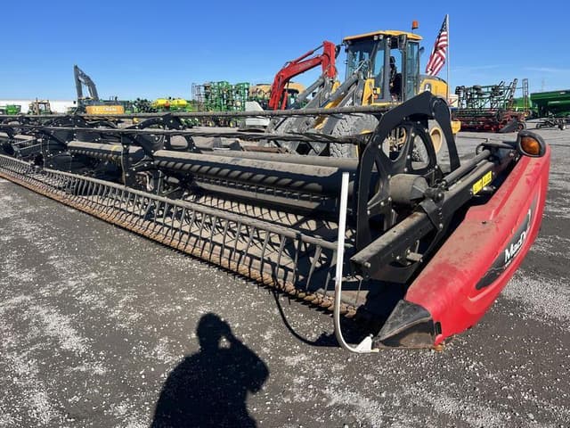 Image of MacDon FD75 equipment image 2