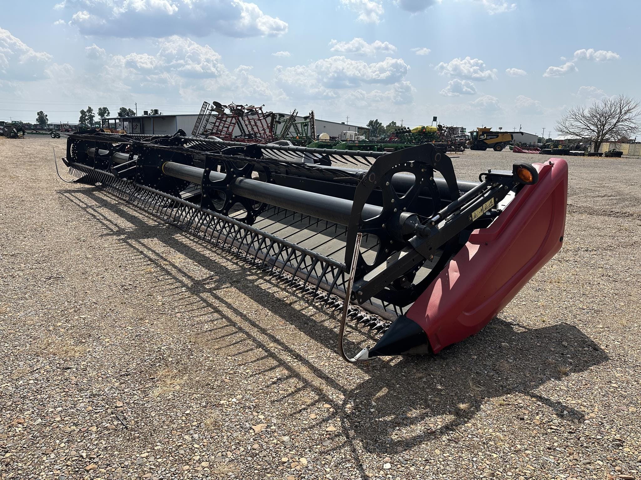 2016 MacDon FD75 Equipment Image0