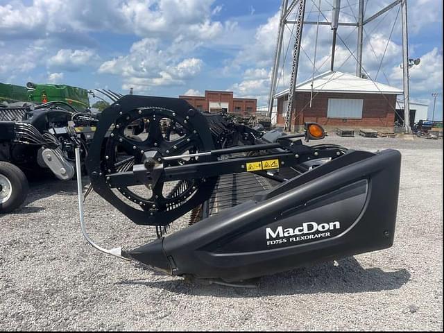 Image of MacDon FD75S equipment image 2
