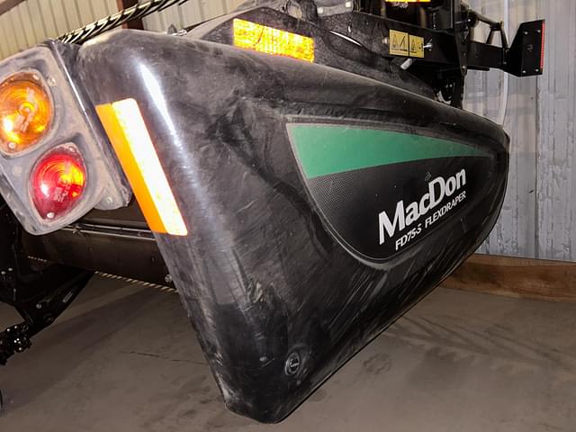 Image of MacDon FD75S equipment image 3