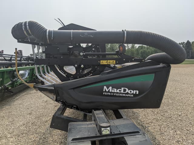 Image of MacDon FD75D equipment image 1
