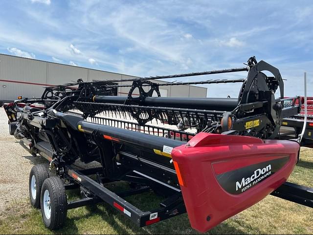 Image of MacDon FD75S equipment image 2