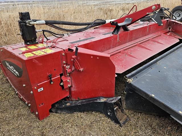 Image of MacDon R85 equipment image 4