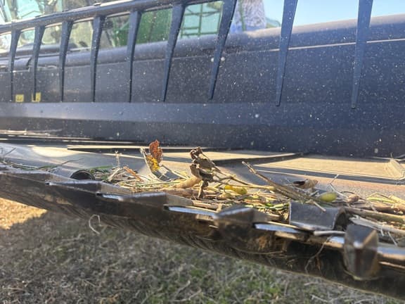 Image of MacDon FD75-35 equipment image 4