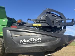 2016 MacDon FD75-35 Image