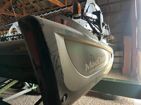 Image of MacDon FD75-35 equipment image 4