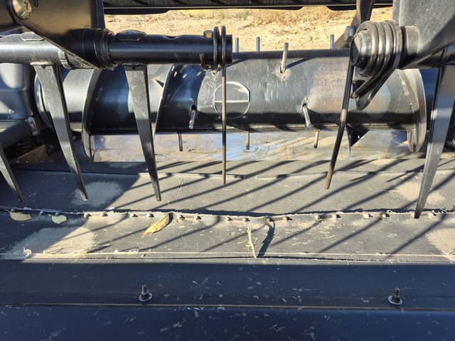 Image of MacDon FD75-35 equipment image 2