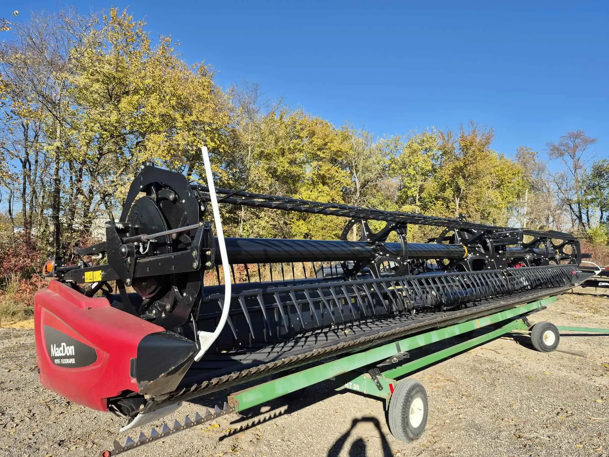 2016 MacDon FD75S Equipment Image0