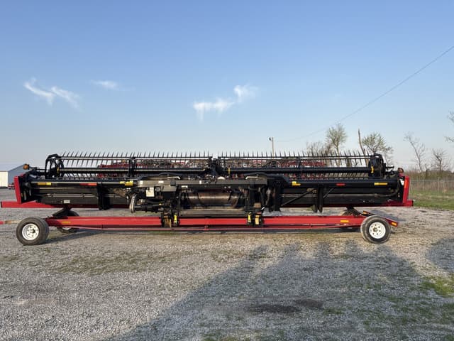 Image of MacDon FD75-35 equipment image 3