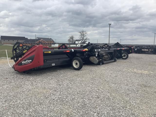 Image of MacDon FD75 equipment image 4