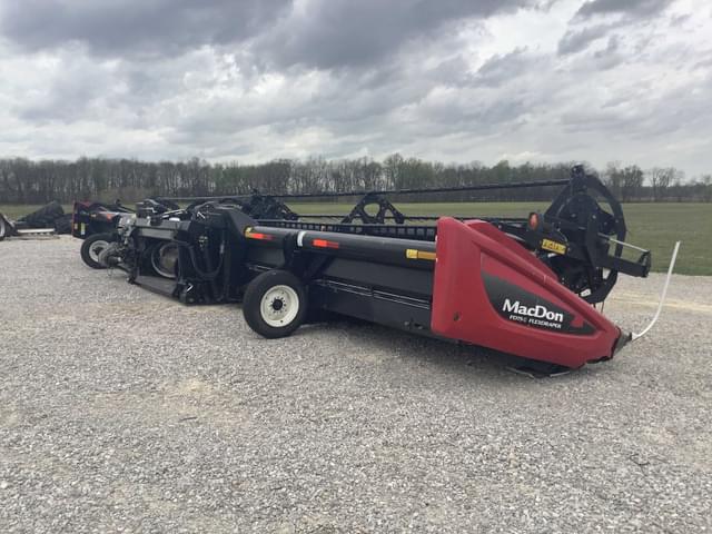 Image of MacDon FD75 equipment image 2