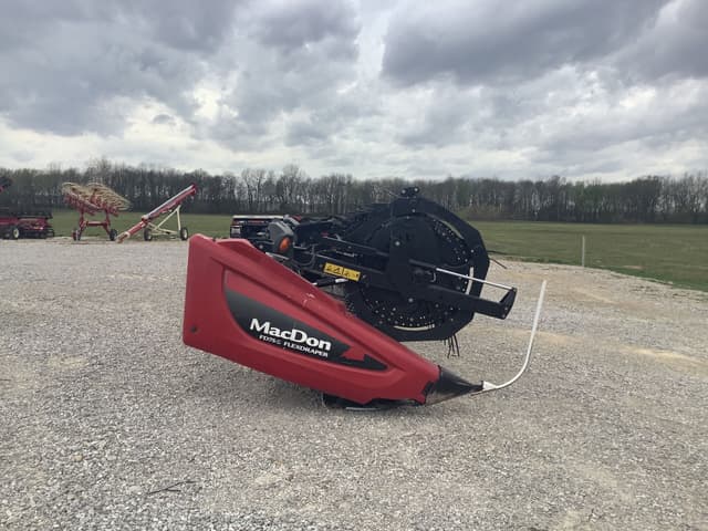 Image of MacDon FD75S equipment image 1