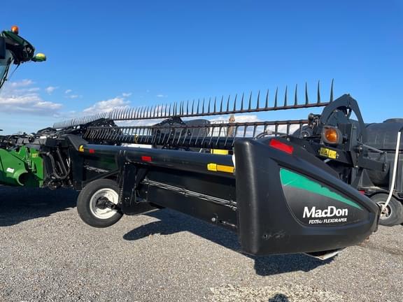 Image of MacDon FD75D equipment image 2