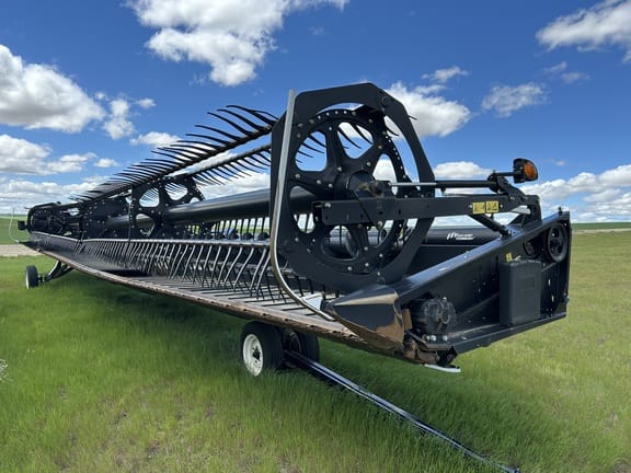 2016 MacDon FD75-45 Equipment Image0