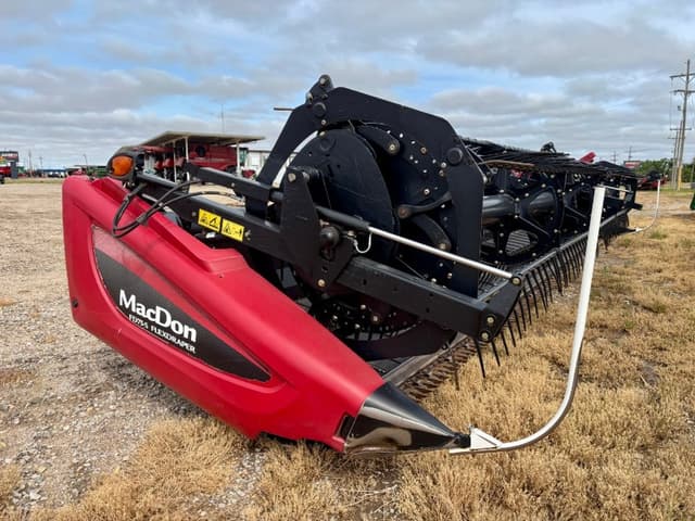 Image of MacDon FD75S equipment image 1