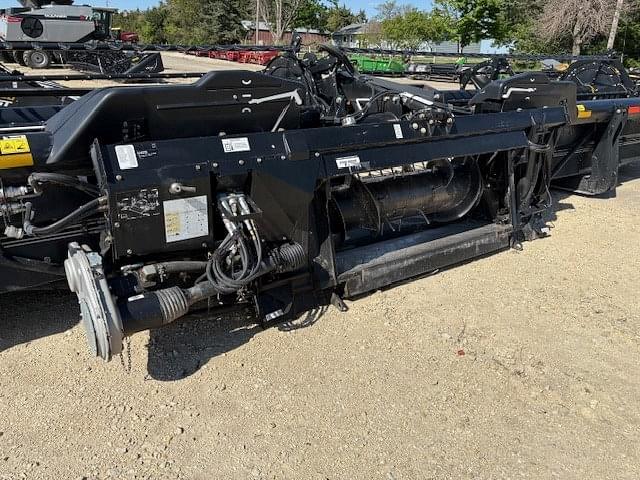 Image of MacDon FD75 equipment image 3