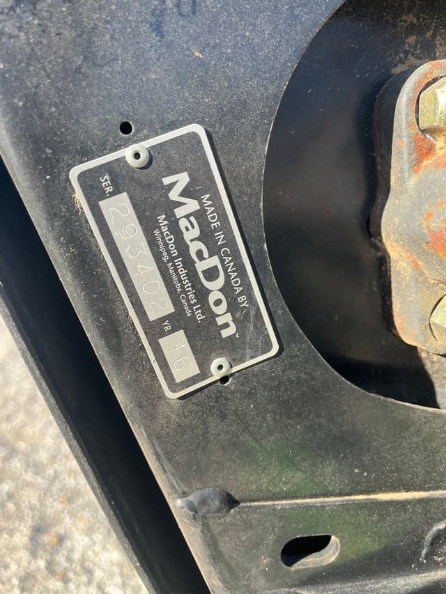 Image of MacDon FD75 equipment image 1