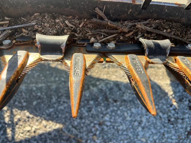 Image of MacDon FD75 equipment image 2