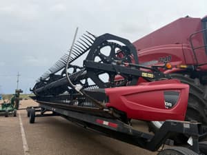 2016 MacDon FD75 Image