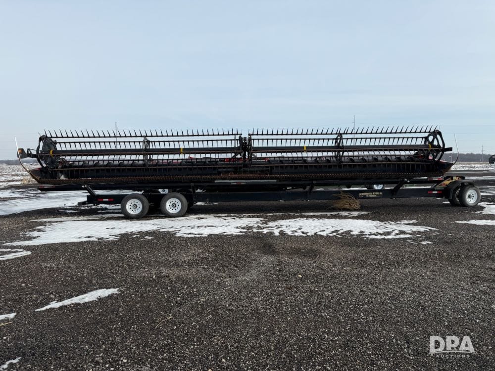 2016 MacDon FD75 Equipment Image0