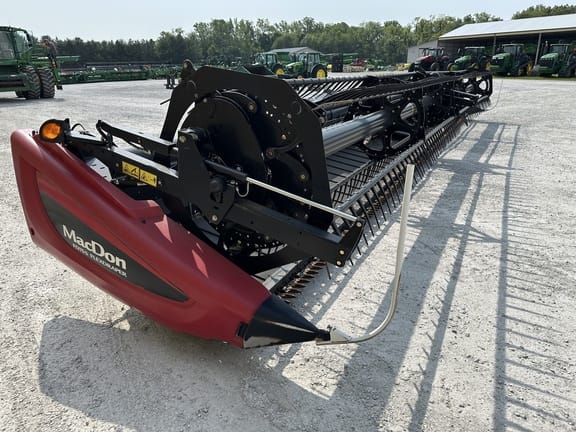 2016 MacDon FD75-S Equipment Image0