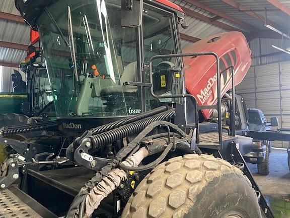 Image of MacDon M155E4 equipment image 4