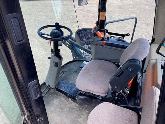 Image of MacDon M155E4 equipment image 4