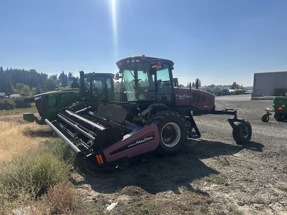 Image of MacDon M155E4 equipment image 1