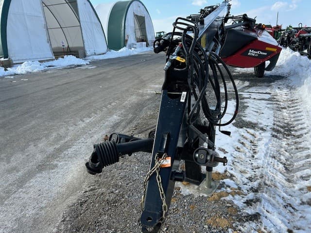 Image of MacDon R116PT equipment image 2