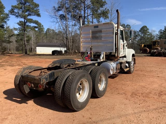 Image of Mack CHU613 equipment image 4