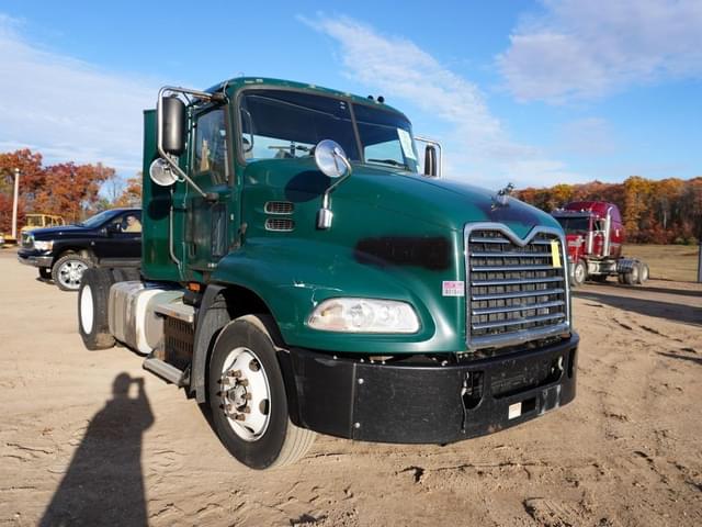 Image of Mack CXU612 equipment image 2