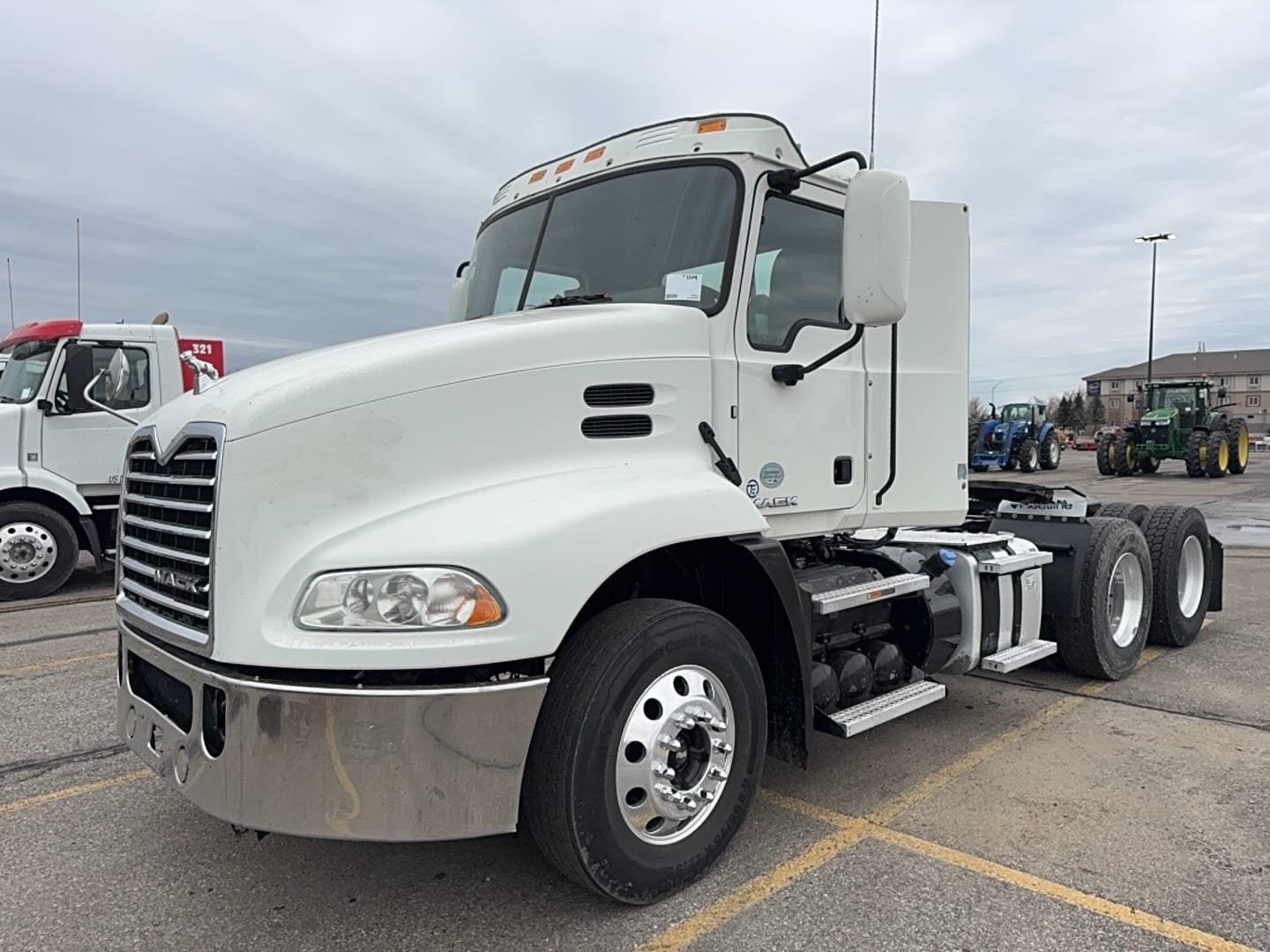 2016 Mack CXU613 Equipment Image0