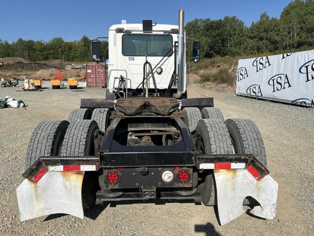 Image of Mack CXU613 equipment image 3