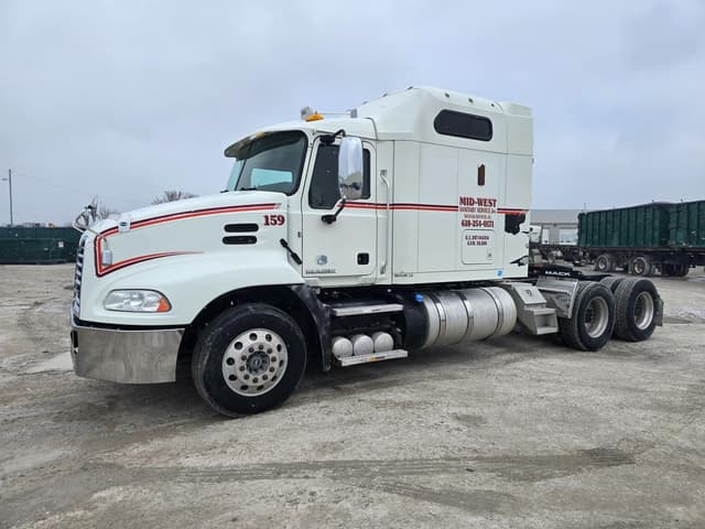 Image of Mack CXU613 equipment image 2