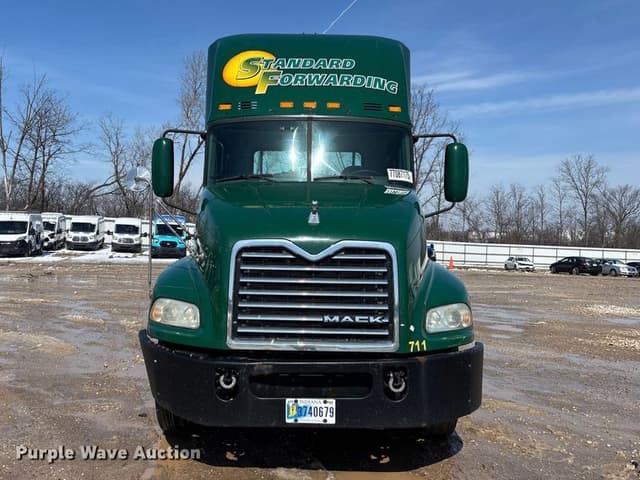 Image of Mack CXU613 equipment image 1