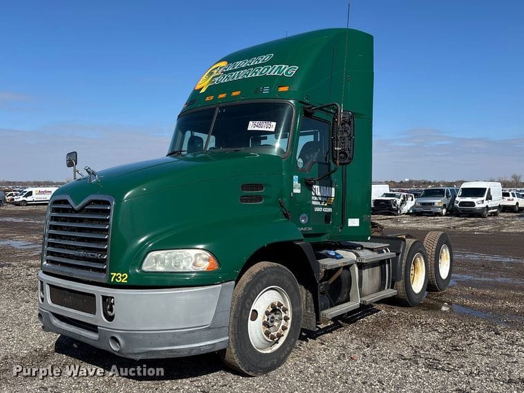 2016 Mack CXU613 Equipment Image0