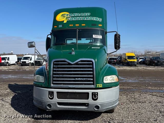 Image of Mack CXU613 equipment image 1