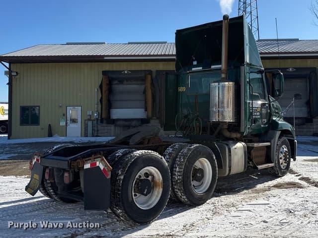 Image of Mack CXU613 equipment image 4