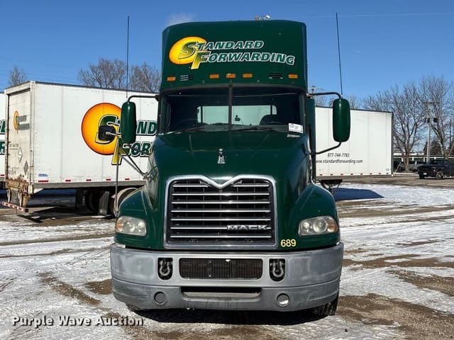 Image of Mack CXU613 equipment image 1