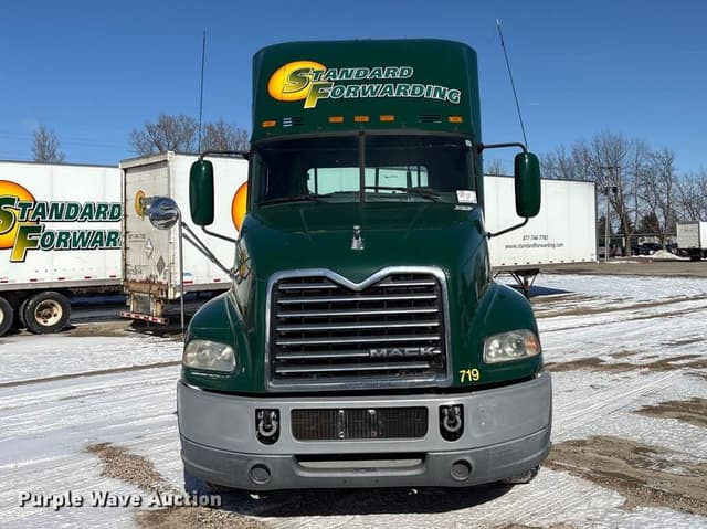 Image of Mack CXU613 equipment image 1