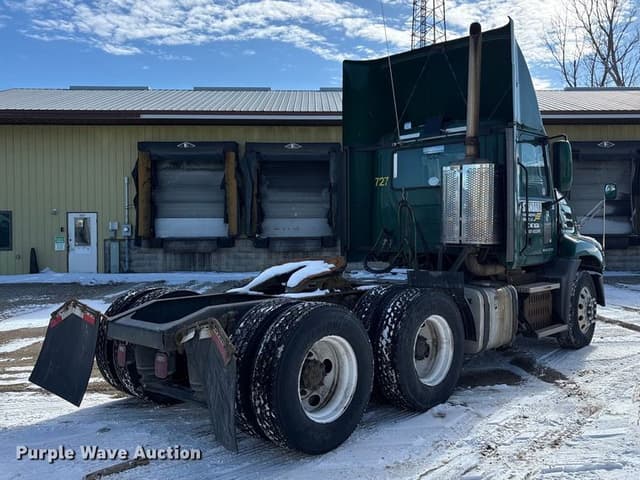 Image of Mack CXU613 equipment image 4