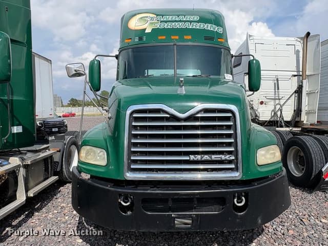Image of Mack CXU613 equipment image 1