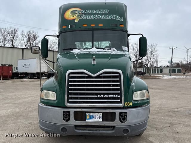 Image of Mack CXU613 equipment image 1