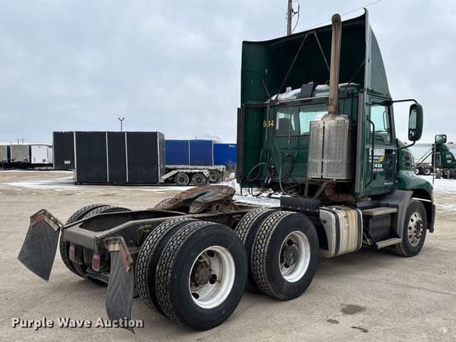 Image of Mack CXU613 equipment image 4