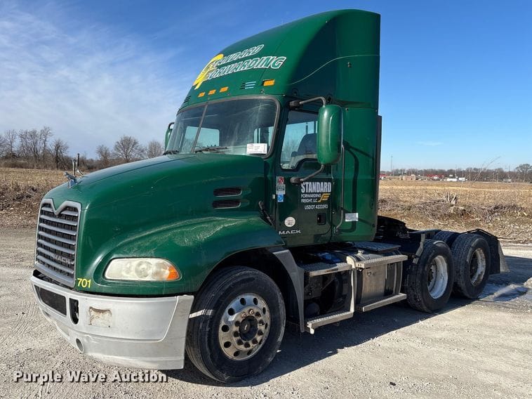 2016 Mack CXU613 Equipment Image0