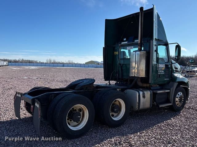 Image of Mack CXU613 equipment image 4