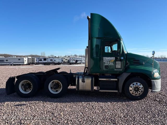 Image of Mack CXU613 equipment image 3