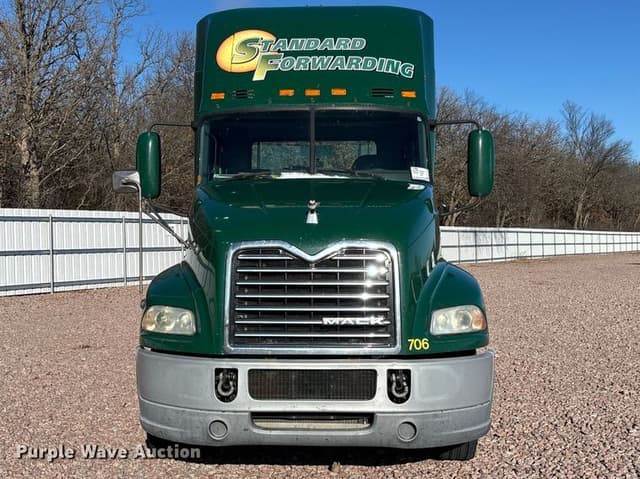 Image of Mack CXU613 equipment image 1