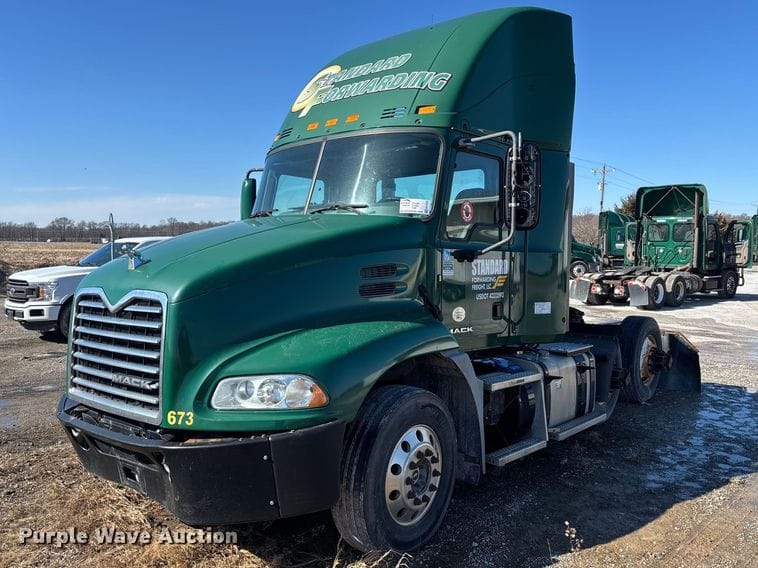 2016 Mack CXU613 Equipment Image0